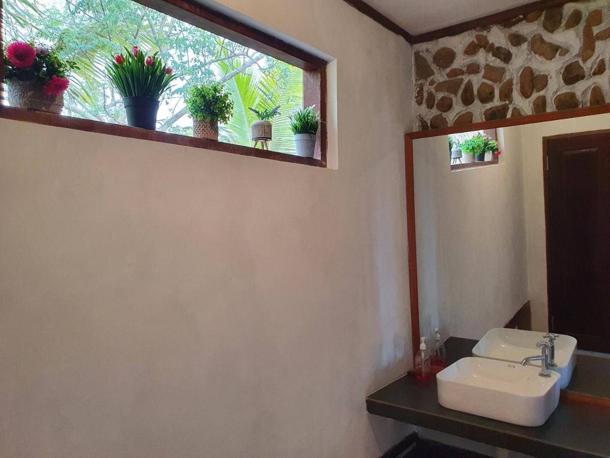Amban Beach House Manokwari Eksteriør bilde
