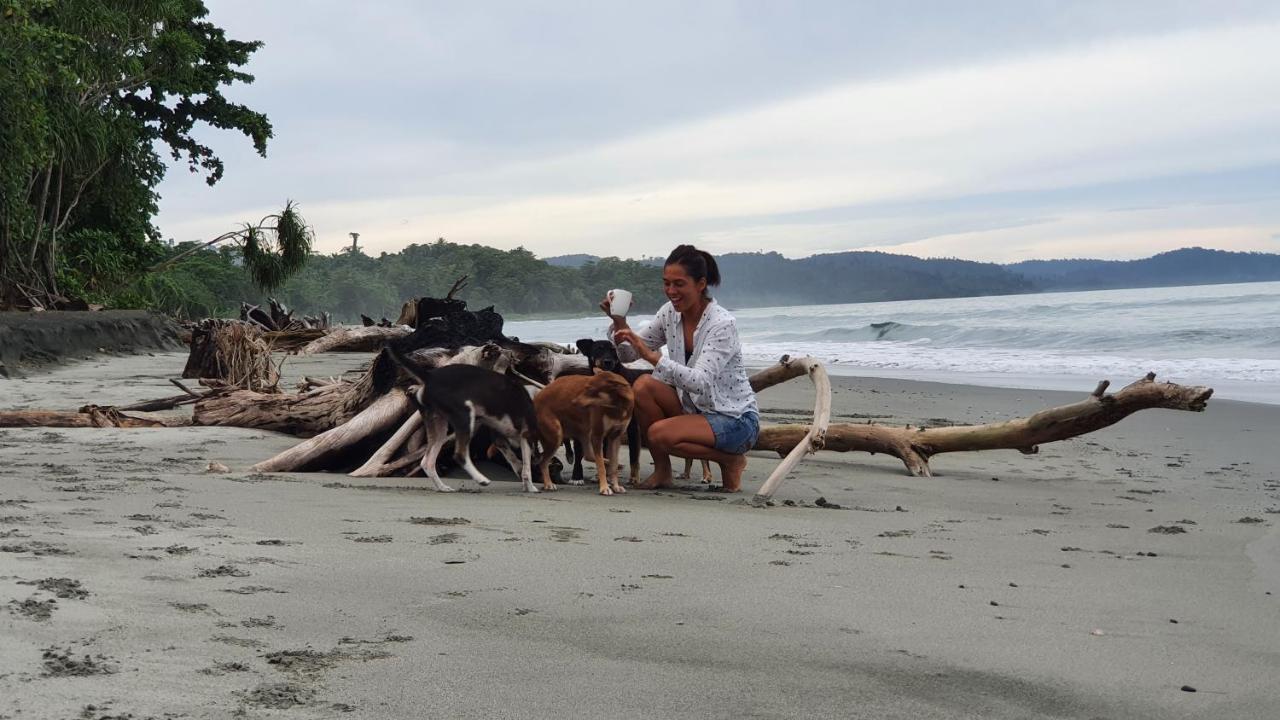 Amban Beach House Manokwari Eksteriør bilde